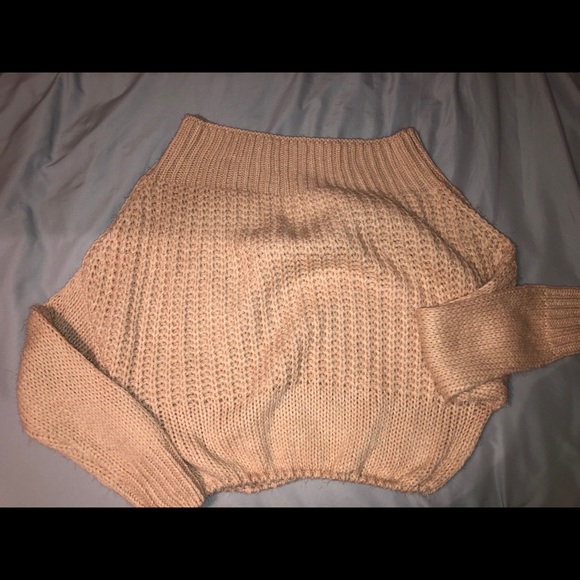 Off the shoulder sweater - Picture 2 of 3